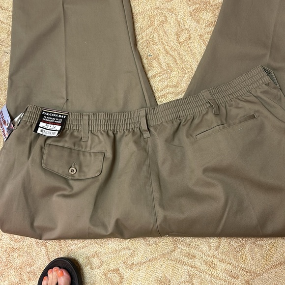 Falcon Bay khaki pants size 50x32. NWT - Picture 5 of 5